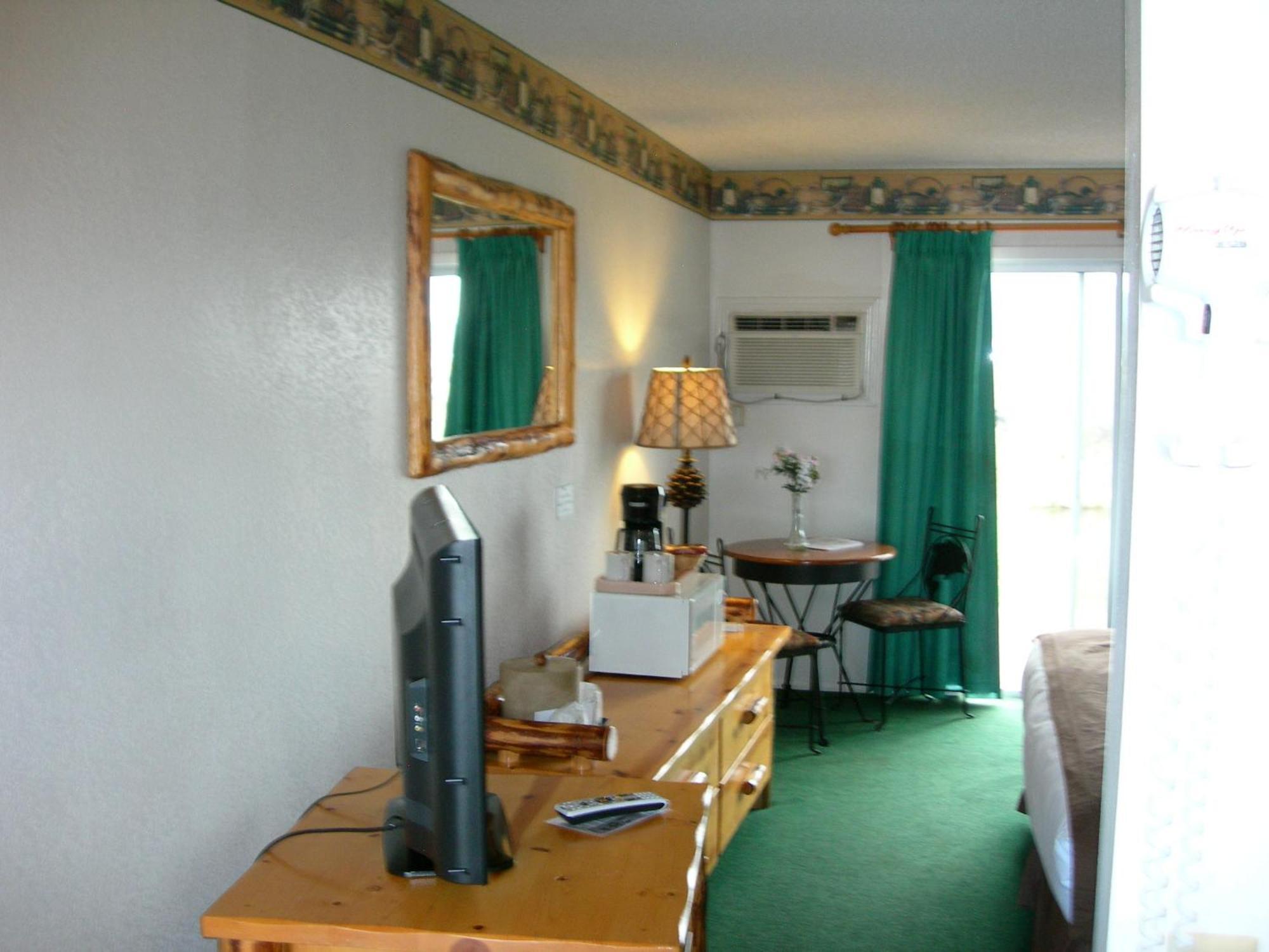 Walker River Lodge Бриджпорт Номер фото